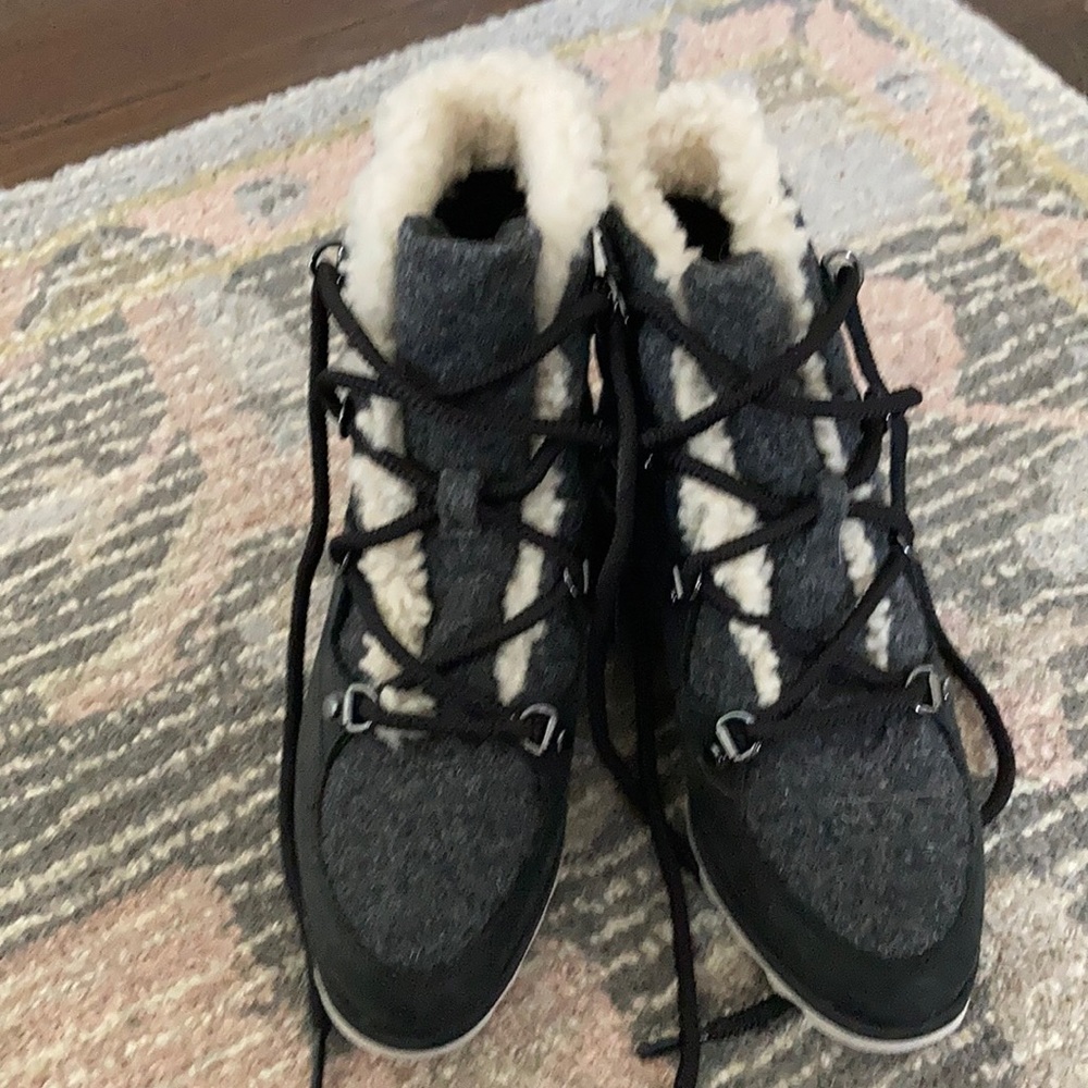Sorel Sneakchic Alpine Holiday NWT 5